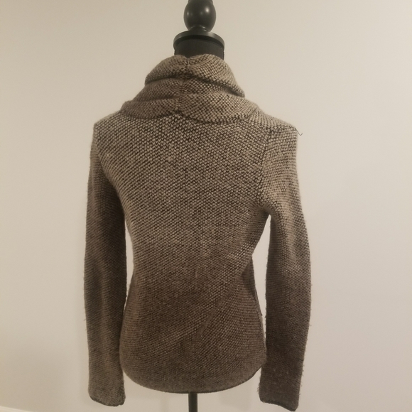 Pramod knit cardigan - Picture 4 of 9